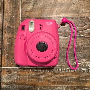 Instax Mini 8 (pink) with case & film